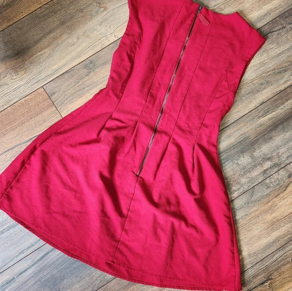 Beautiful women dress  by Seductions - Picture 4 of 6